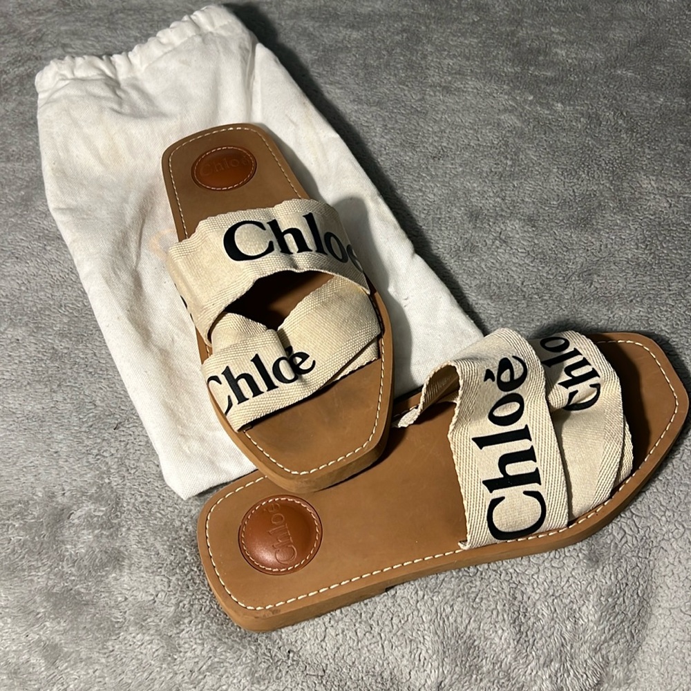 Chloe Sandal Logo